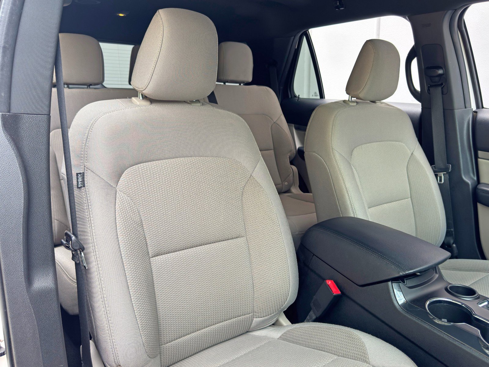 Used 2019 Ford Explorer XLT FWD image 30