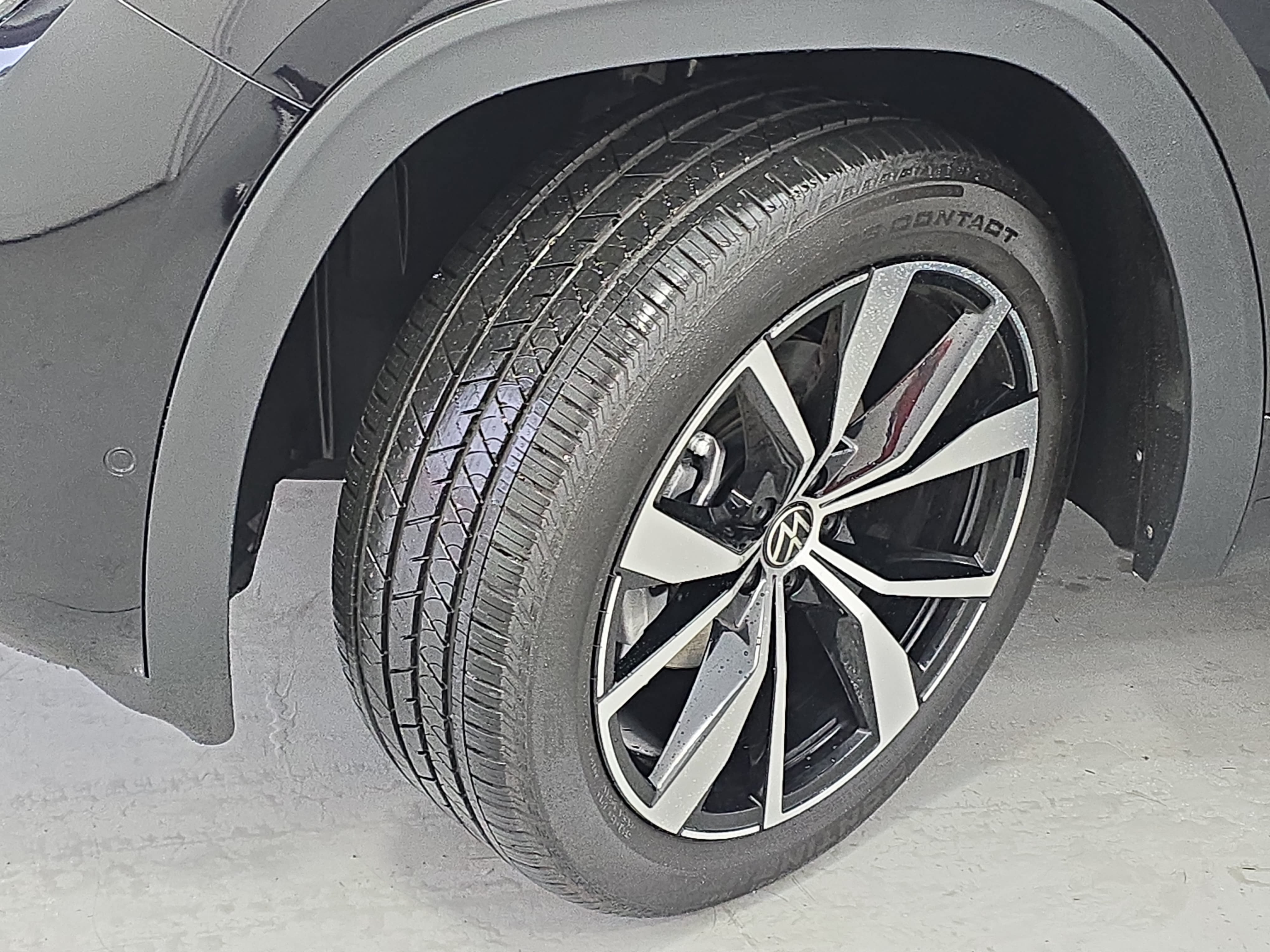 New 2026 Volkswagen Atlas SEL Premium R-Line AWD/4WD image 34