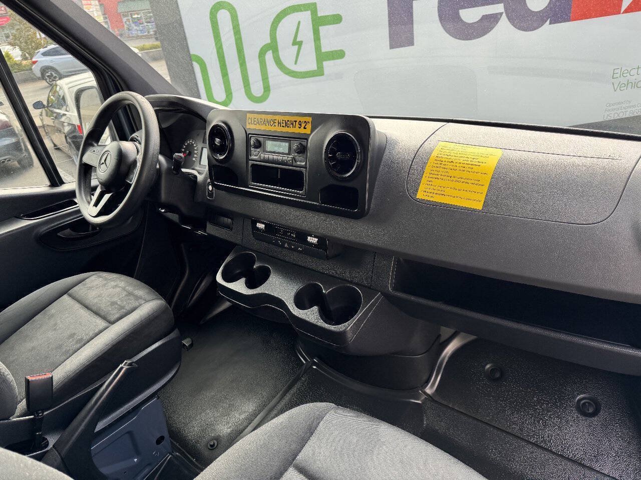 Used 2019 Mercedes-Benz Sprinter 144 image 19