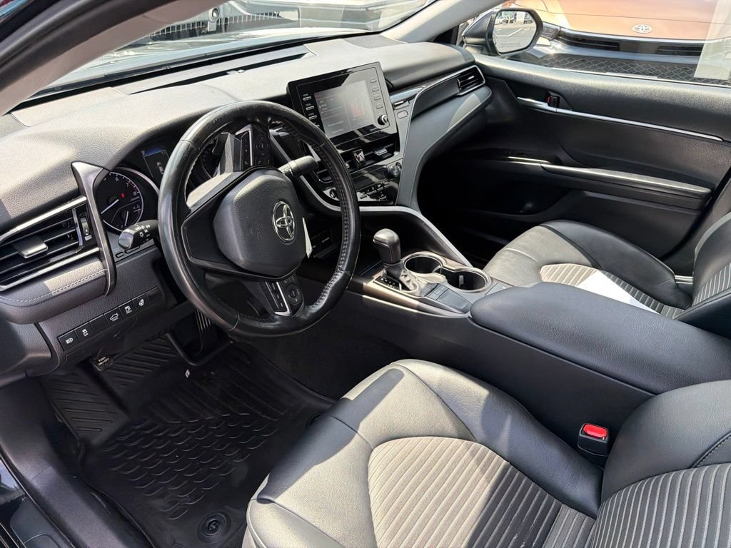 Used 2024 Toyota Camry SE w/ Cold Weather Package FWD image 17