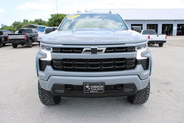 Used 2024 Chevrolet Silverado 1500 RST w/ Convenience Package II AWD/4WD image 2