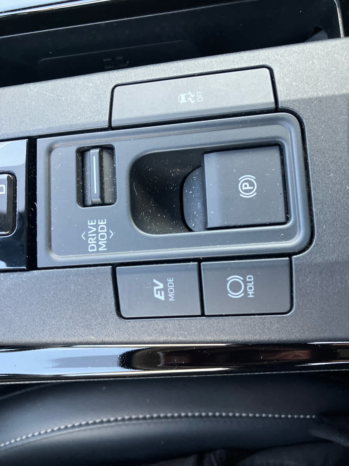Certified 2026 Toyota Prius XLE FWD image 28
