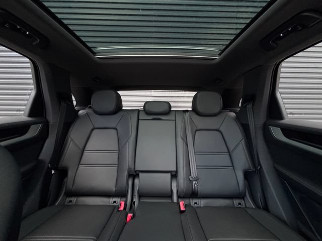 New 2026 Porsche Cayenne S AWD/4WD image 26