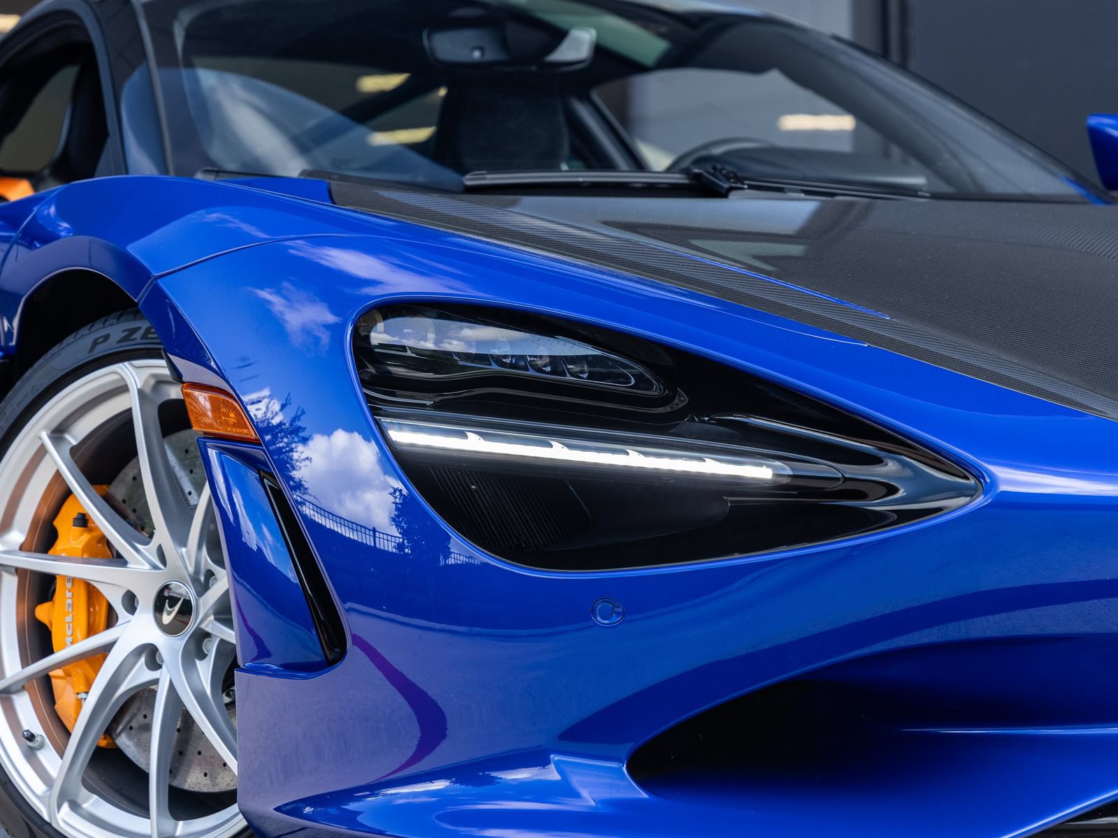 Used 2026 McLaren 750S RWD image 25