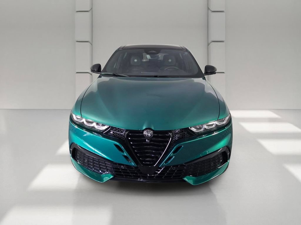 New 2026 Alfa Romeo Tonale w/ Active Assist Package AWD/4WD image 3