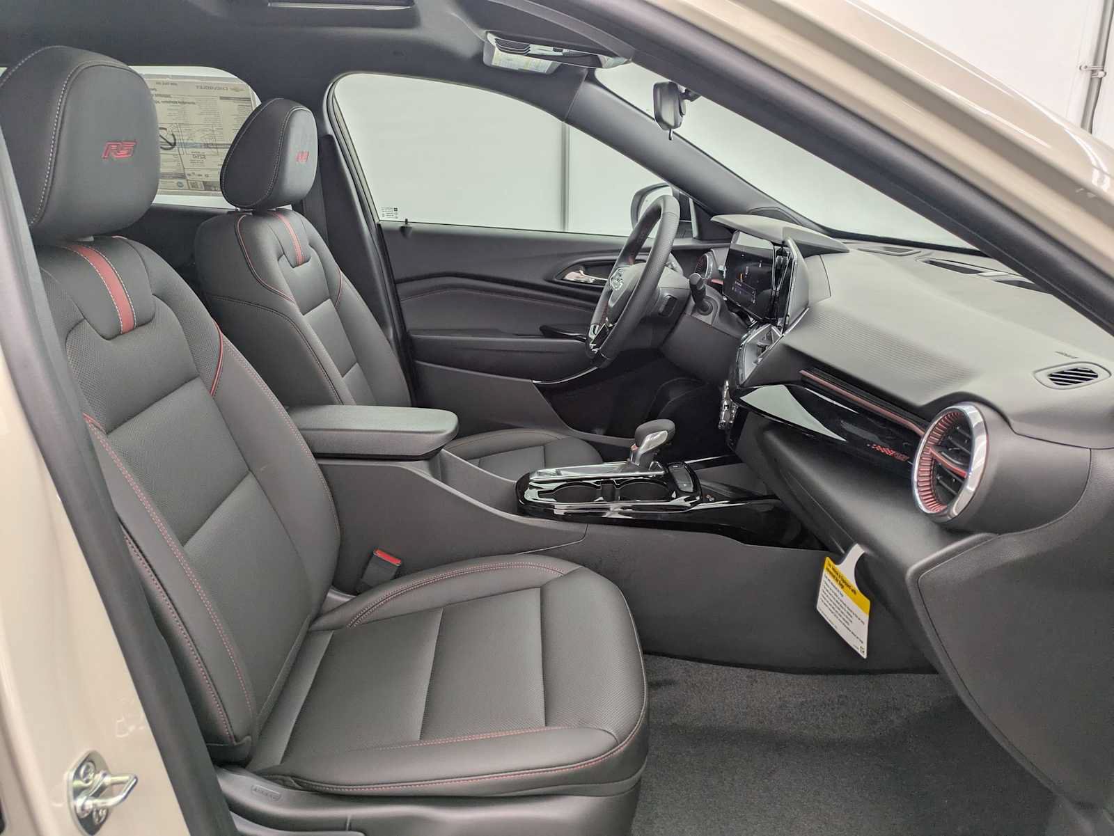 New 2026 Chevrolet Trax RS w/ Sunroof Package FWD image 23
