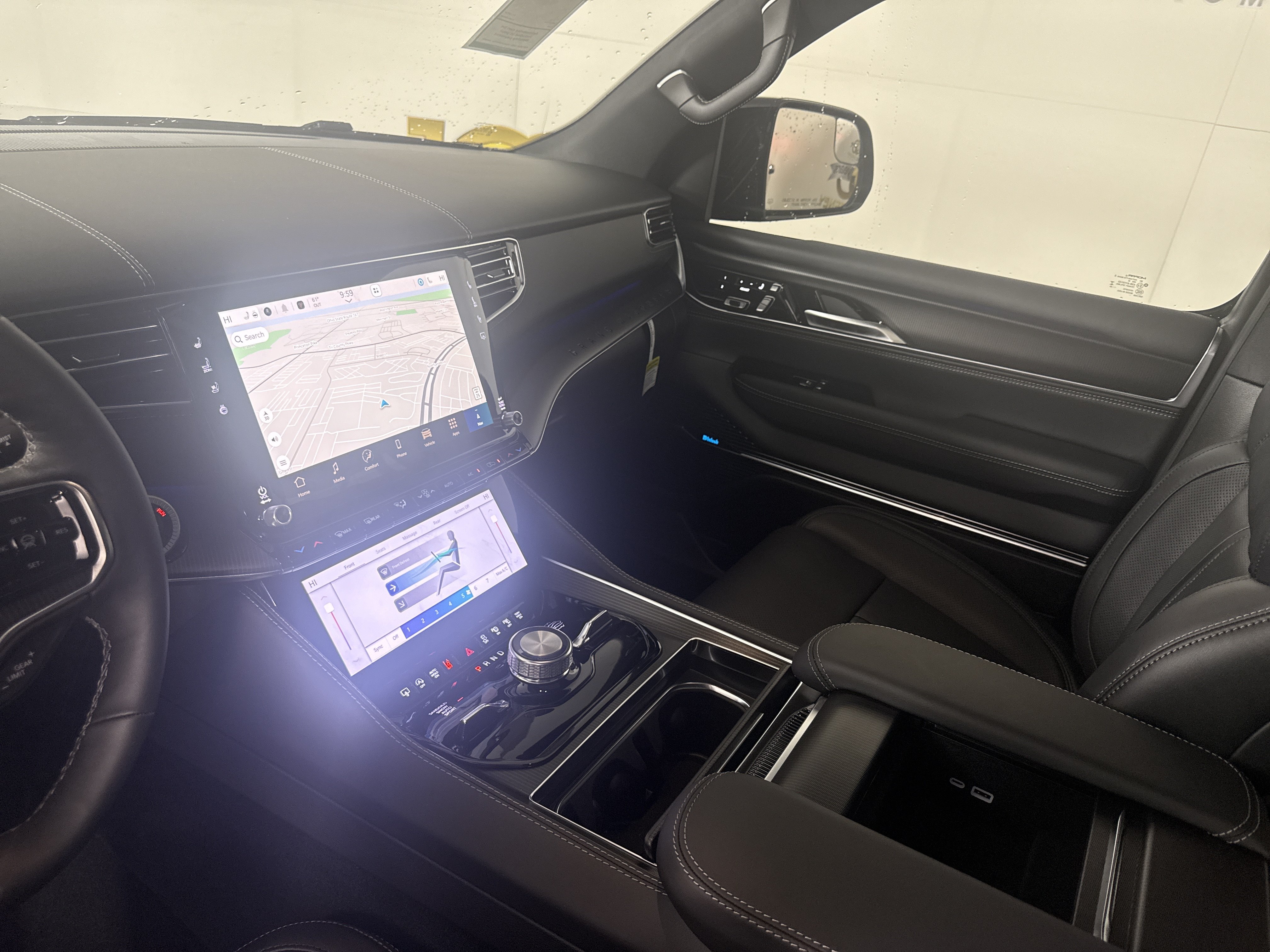 New 2026 Jeep Grand Wagoneer L Summit AWD/4WD image 27