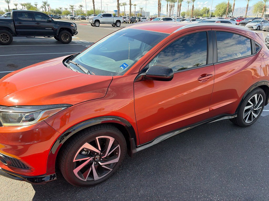 Used 2019 Honda HR-V Sport image 2