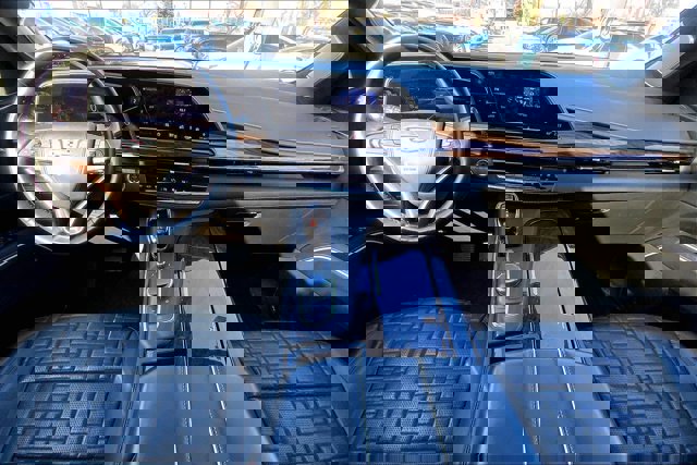 Used 2022 Cadillac Escalade ESV Sport Platinum w/ LPO, ONYX Package image 15