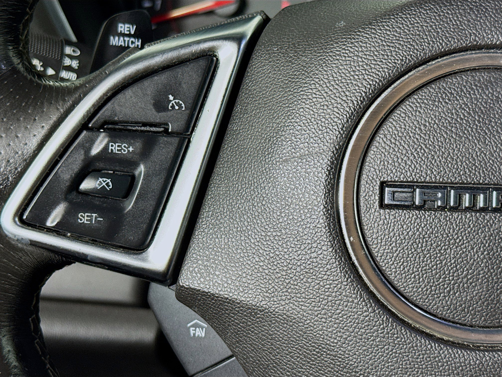 Used 2018 Chevrolet Camaro SS RWD image 13