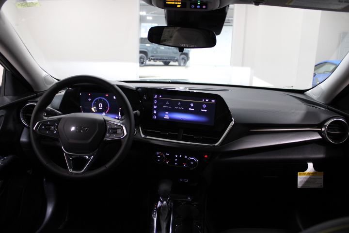 New 2026 Chevrolet Trax ACTIV w/ Driver Confidence Package FWD image 3