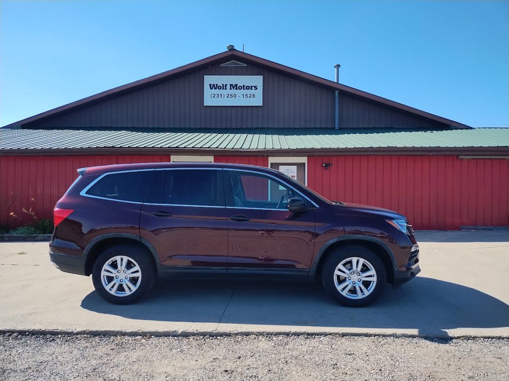 Used 2017 Honda Pilot LX image 1