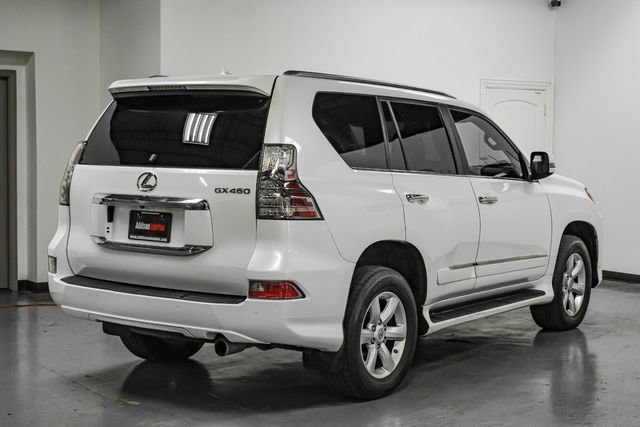 Used 2015 Lexus GX 460 w/ Navigation Package image 10