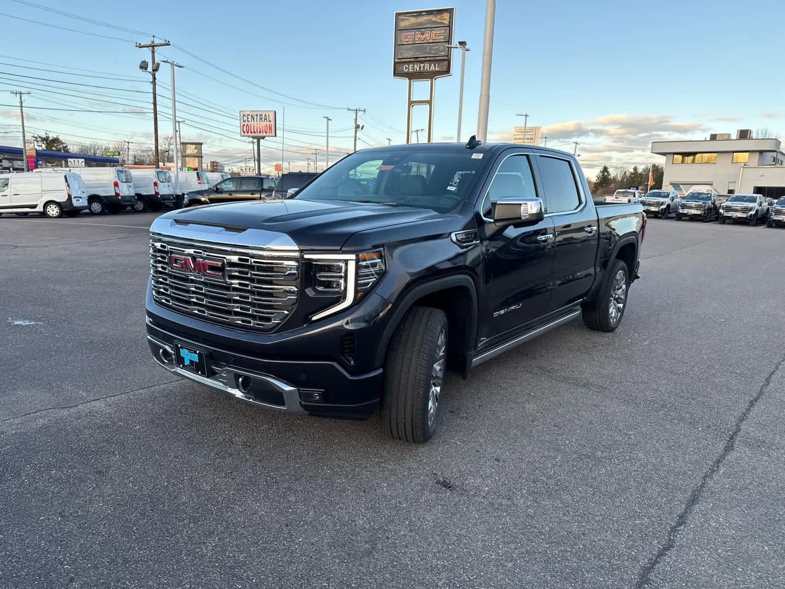 New 2026 GMC Sierra 1500 Denali w/ Denali Reserve Package image 3