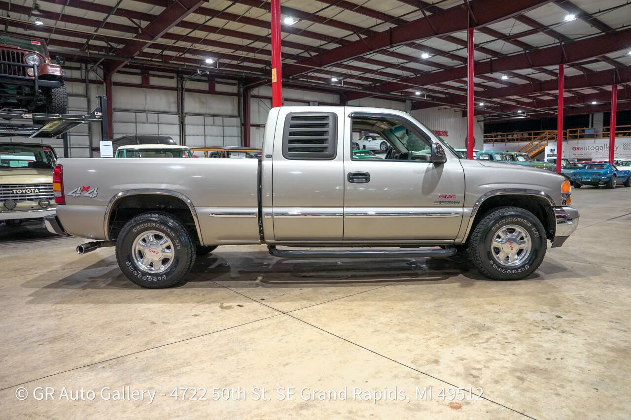 Used 2001 GMC Sierra 1500 4x4 Extended Cab w/ SLT Marketing Option Pkg image 10