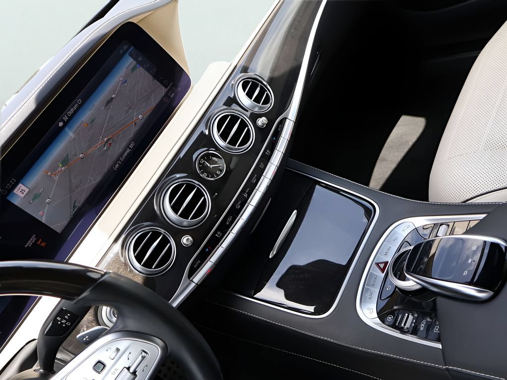 Used 2020 Mercedes-Benz S 560 4MATIC Sedan image 21
