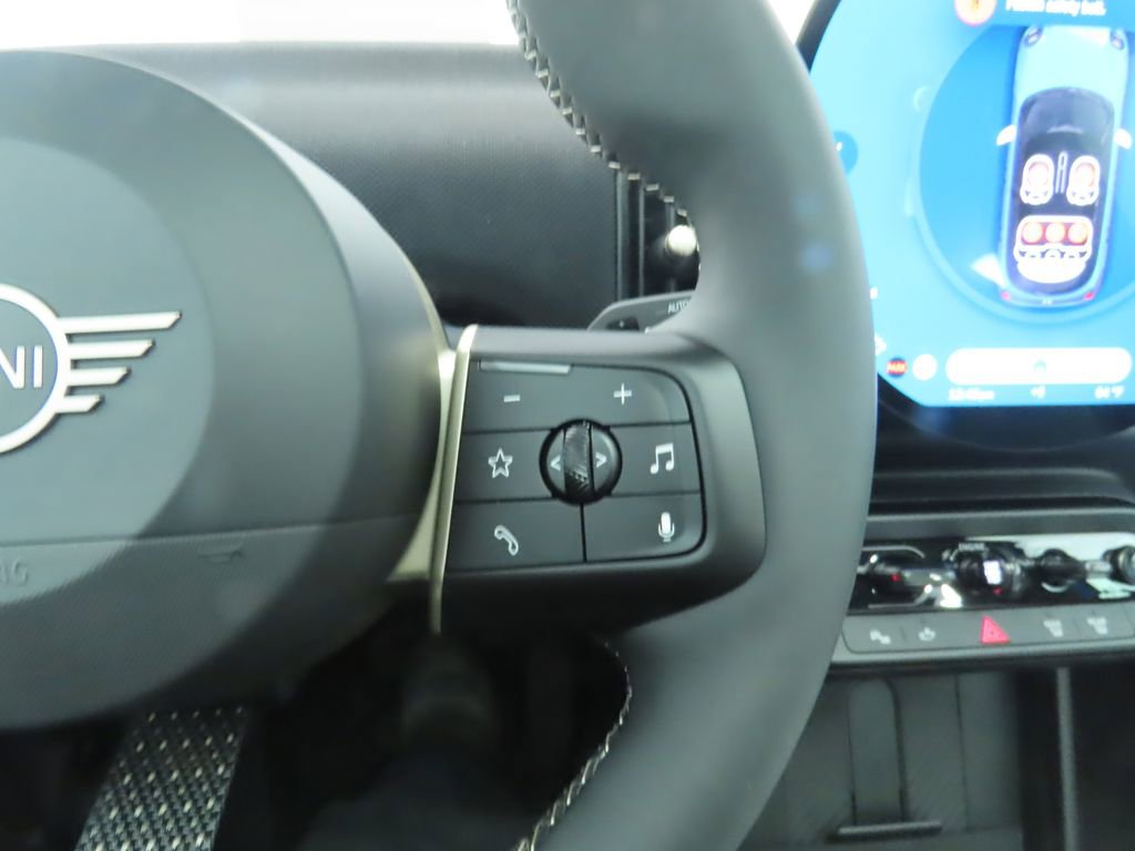 Used 2026 MINI Cooper 4-Door Hardtop image 13