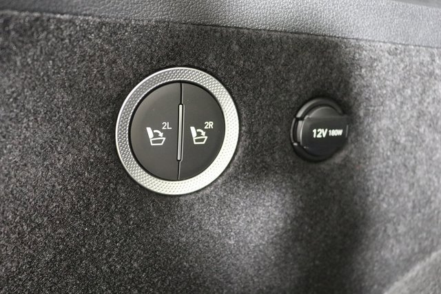 Used 2023 Genesis GV80 2.5T w/ Prestige Package image 40