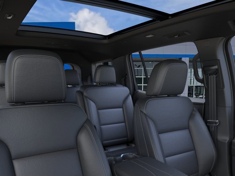 New 2026 Chevrolet Traverse LT w/ Sun and Wheel Package FWD image 24