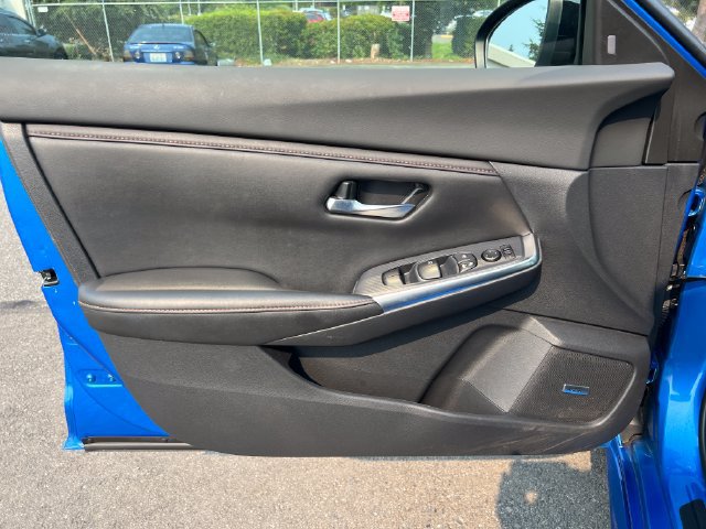 Used 2022 Nissan Sentra SR w/ SR Premium Package FWD image 16