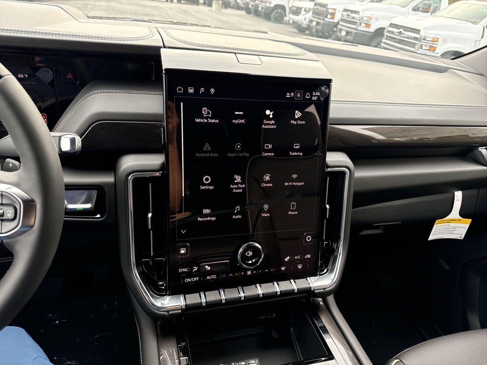 New 2026 GMC Yukon Elevation image 16