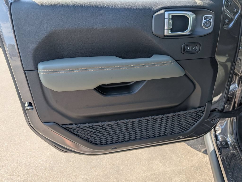 New 2026 Jeep Gladiator Mojave AWD/4WD image 9