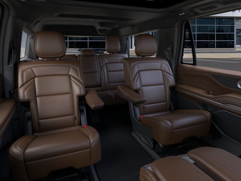New 2026 Lincoln Navigator L Reserve AWD/4WD image 11