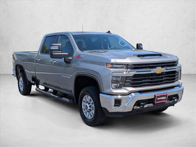 Used 2026 Chevrolet Silverado 2500 LT w/ Z71 Off-Road Package AWD/4WD image 3