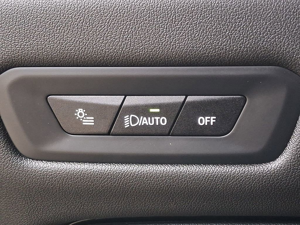 Used 2024 BMW X5 xDrive40i w/ M Sport Package image 26