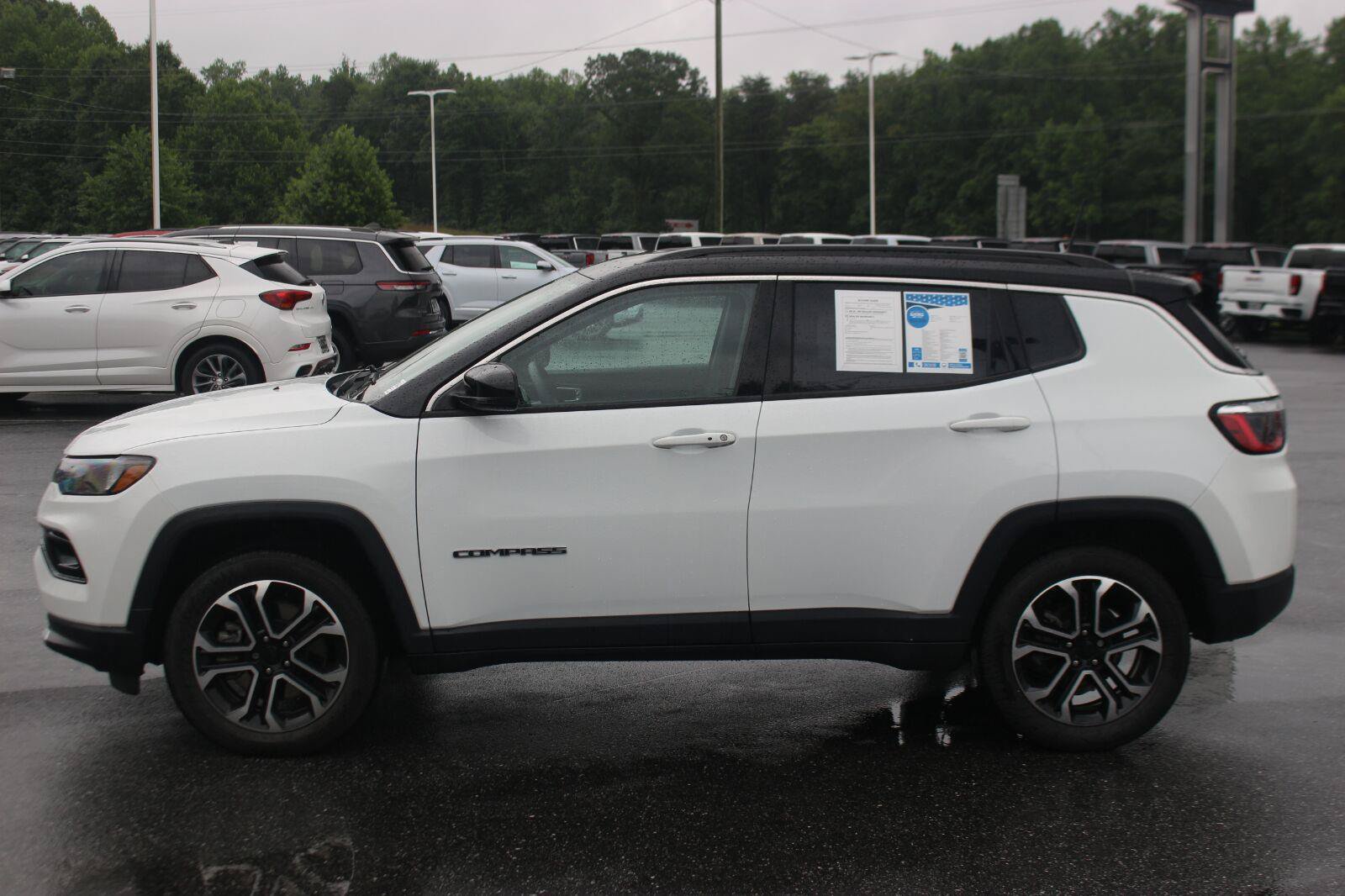 Used 2023 Jeep Compass Limited AWD/4WD image 4