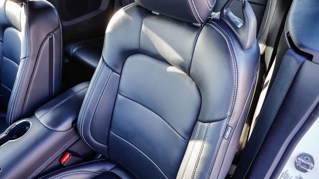 Used 2025 Ford Mustang Premium RWD image 30