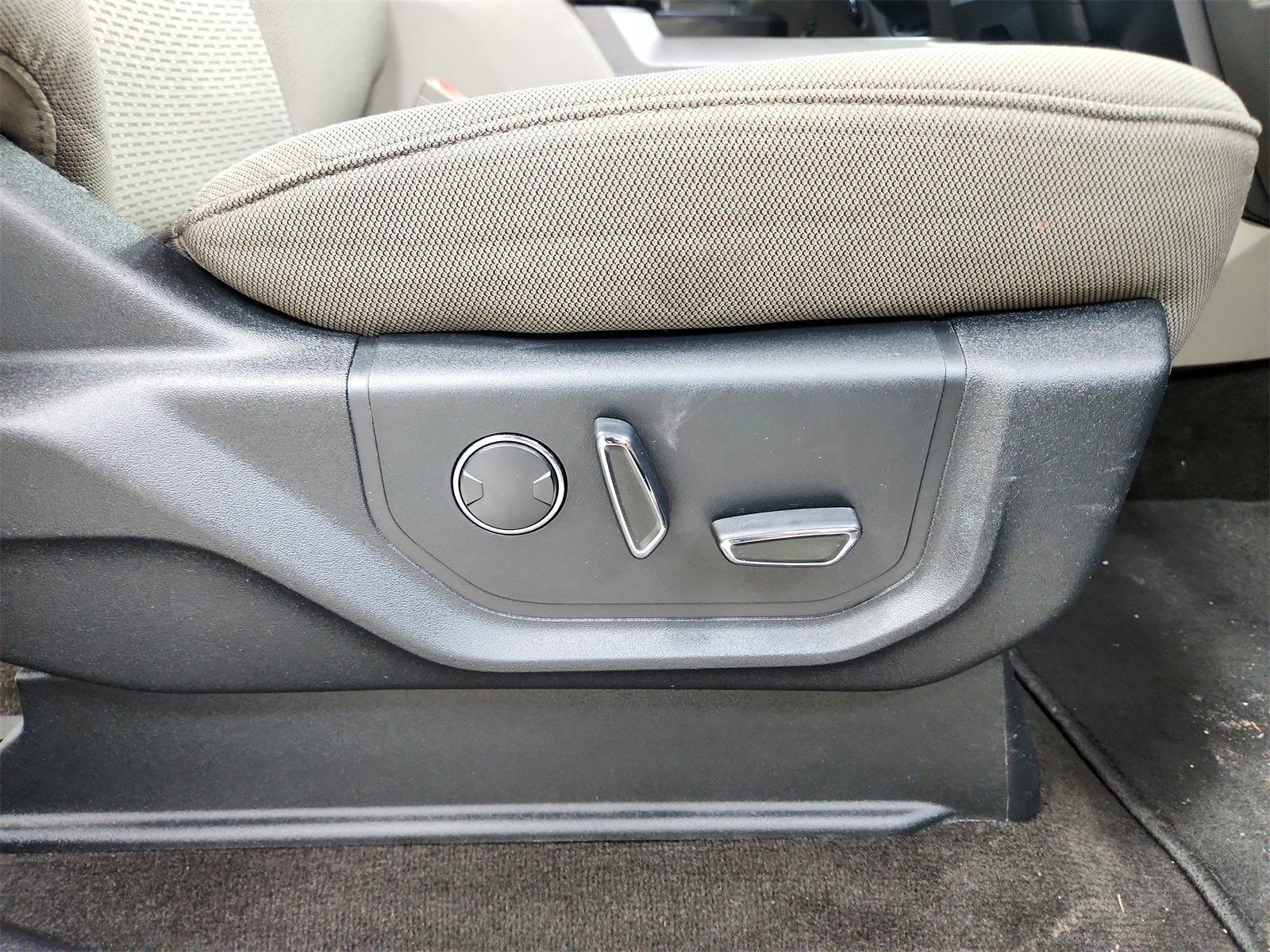 Used 2018 Ford F150 XLT w/ Equipment Group 302A Luxury image 39