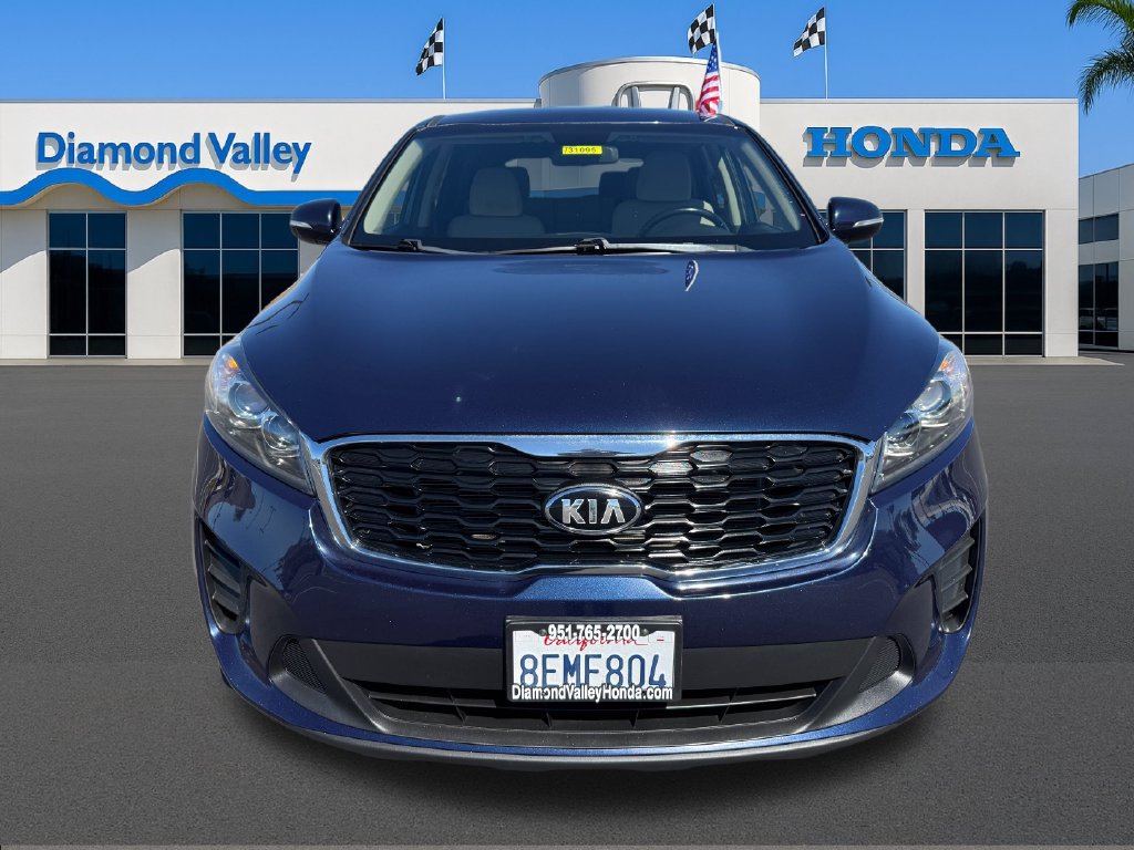 Used 2019 Kia Sorento FWD V6 image 2