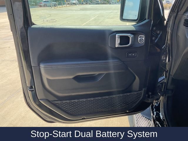 Used 2021 Jeep Wrangler Unlimited Sahara image 13