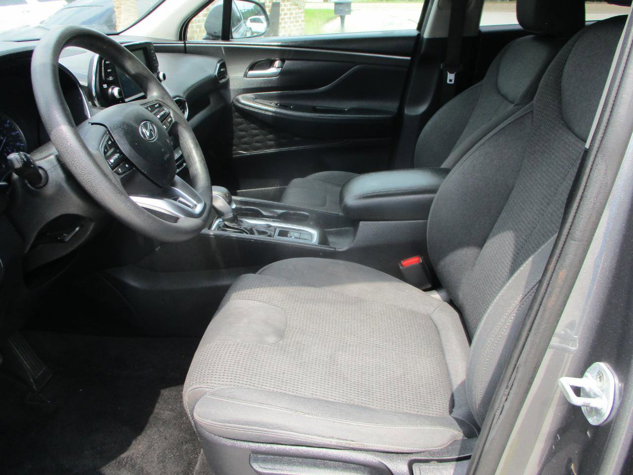Used 2019 Hyundai Santa Fe SE FWD image 16