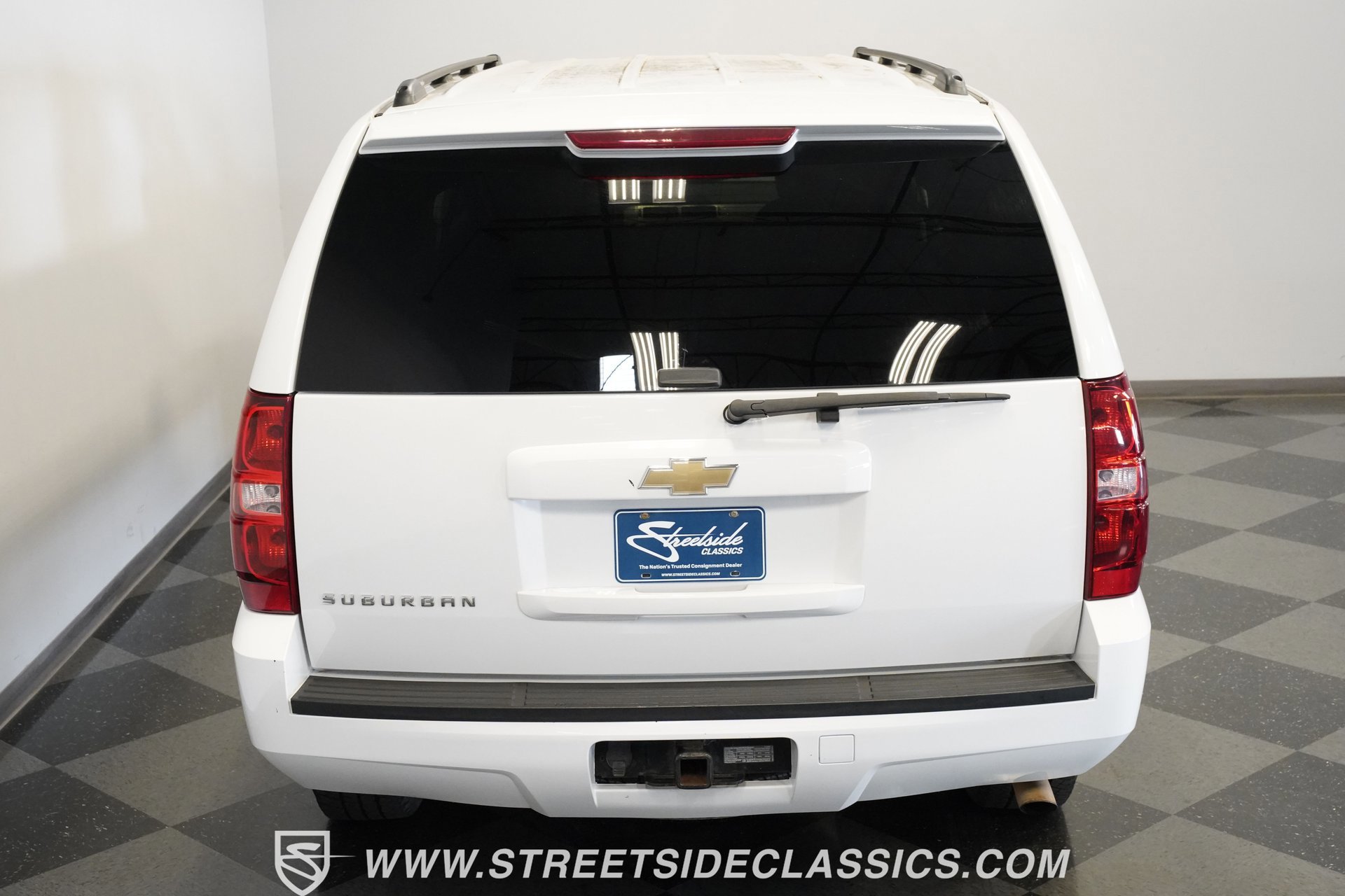 Used 2011 Chevrolet Suburban 2500 w/ Skid Plate Package image 28