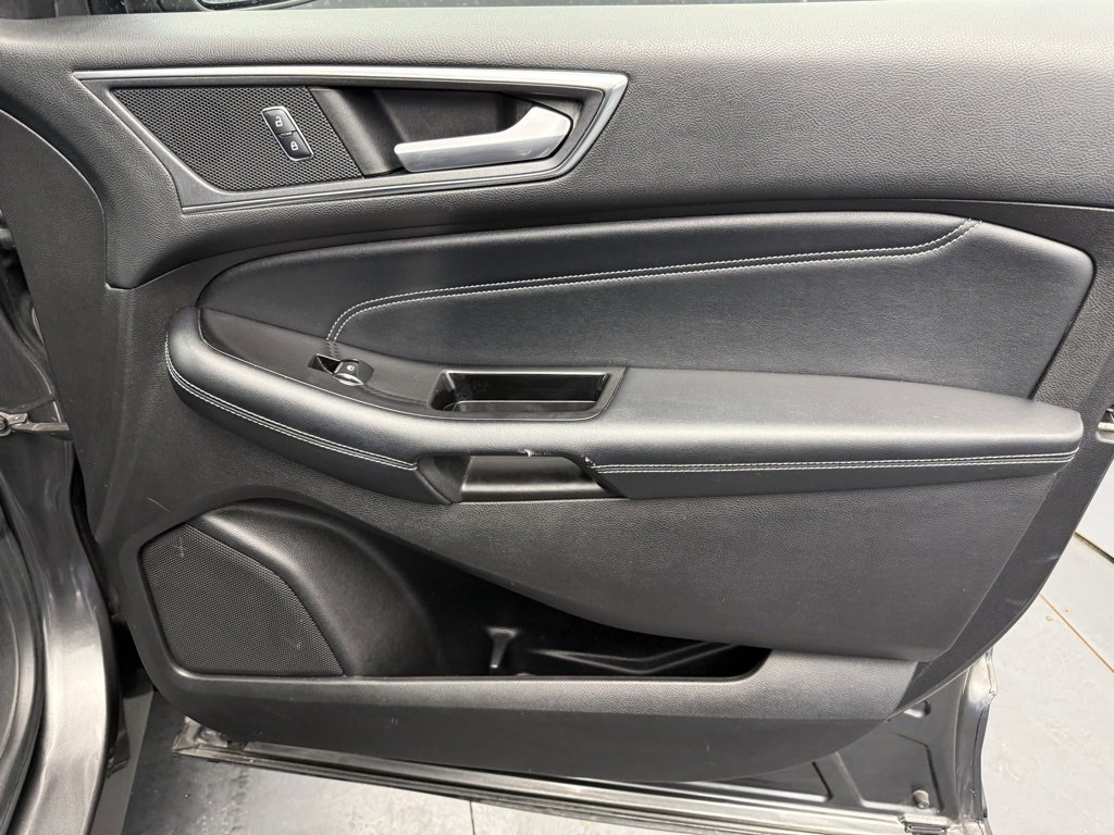 Used 2017 Ford Edge Titanium w/ Equipment Group 301A image 48
