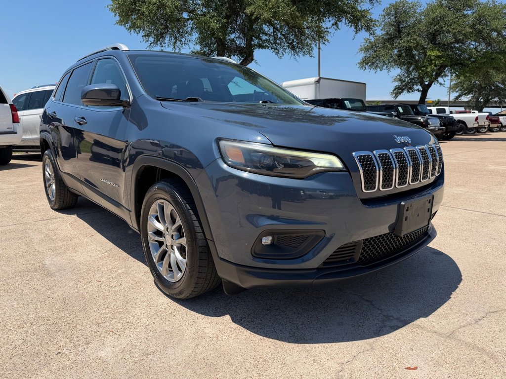 Used 2019 Jeep Cherokee Latitude Plus FWD image 1
