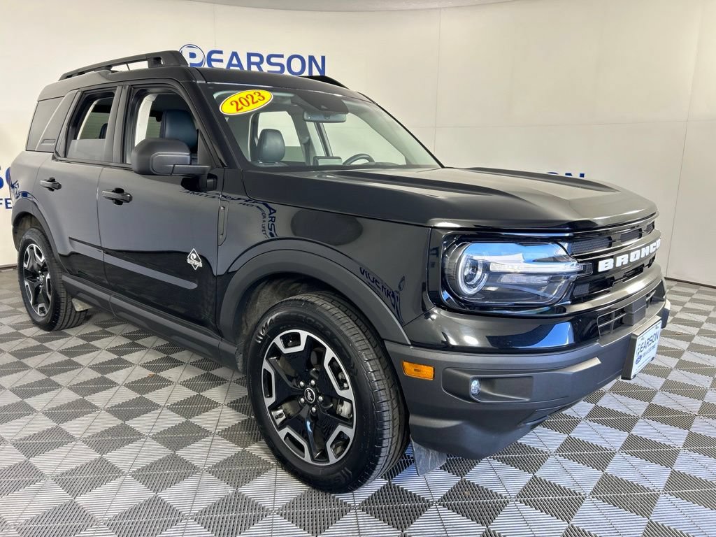 Used 2023 Ford Bronco Sport Outer Banks w/ Tech Package AWD/4WD image 3