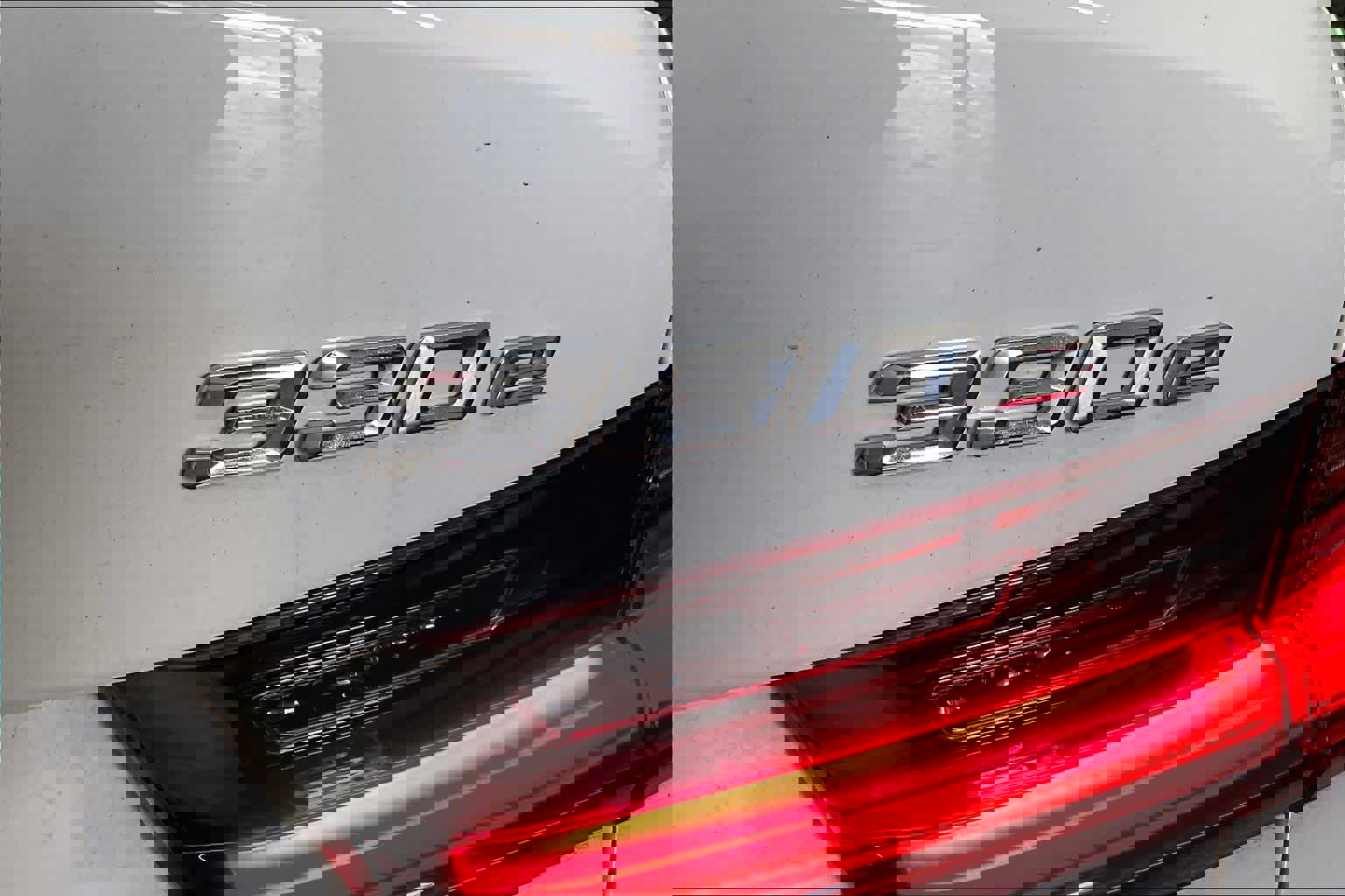 Certified 2023 BMW 330e xDrive w/ M Sport Package image 11