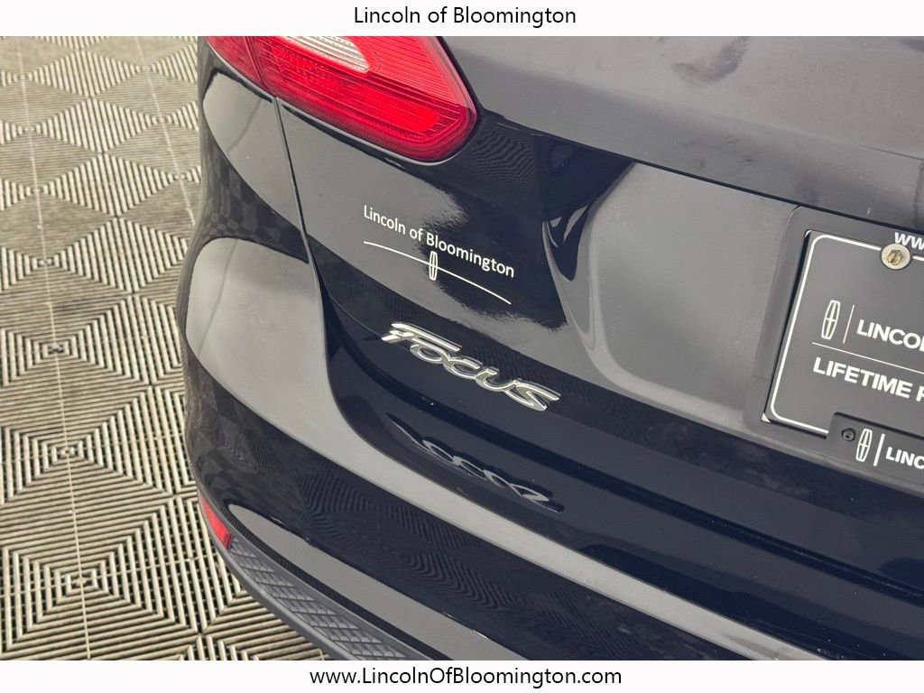 Used 2018 Ford Focus SE w/ Cold Weather Package image 15