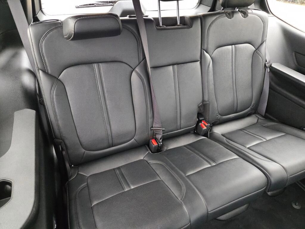 Used 2023 Jeep Wagoneer Series III w/ Preferred Equipment Group image 10