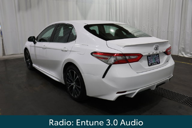 Used 2018 Toyota Camry SE FWD image 5