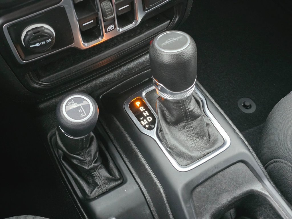 Used 2022 Jeep Gladiator Sport AWD/4WD image 29