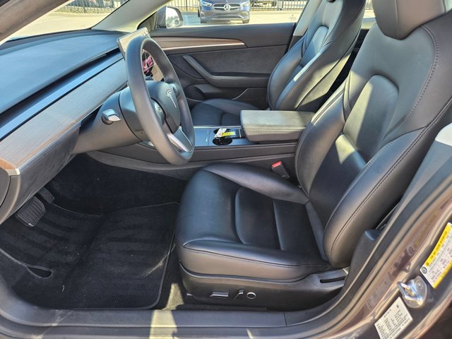Used 2023 Tesla Model 3 Standard Range image 16