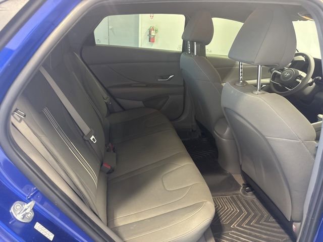 Used 2023 Hyundai Elantra SEL w/ Preferred Accessory Package image 19