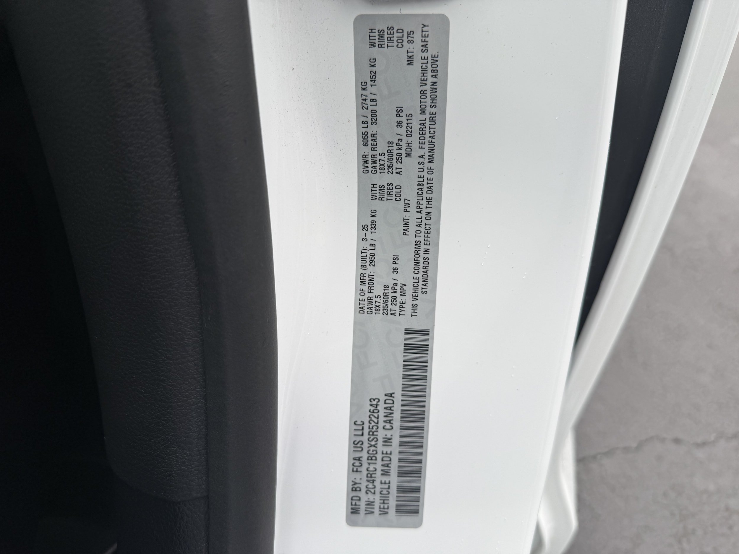 Used 2025 Chrysler Pacifica Select FWD image 45