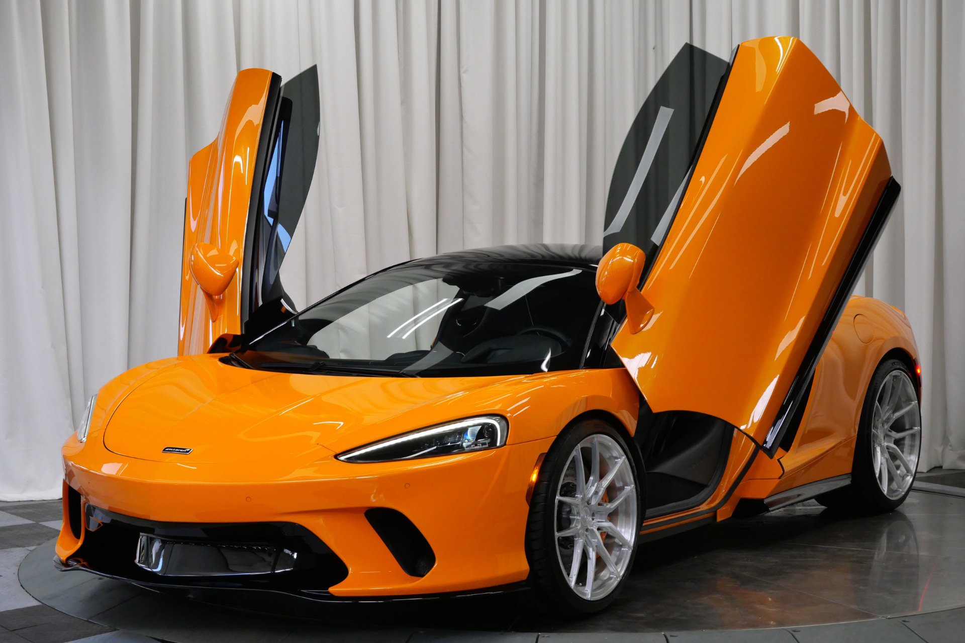 Used 2023 McLaren GT image 5