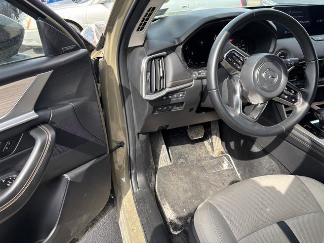 Certified 2025 MAZDA CX-70 Plug-In Hybrid w/ Premium Pkg image 9