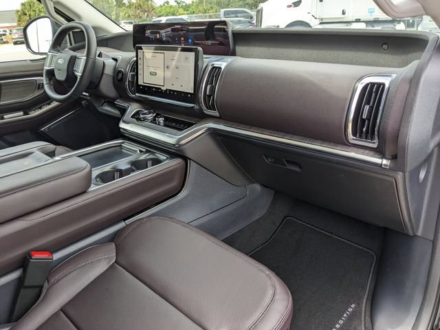 New 2026 Ford Expedition Platinum w/ Platinum Ultimate Package AWD/4WD image 13